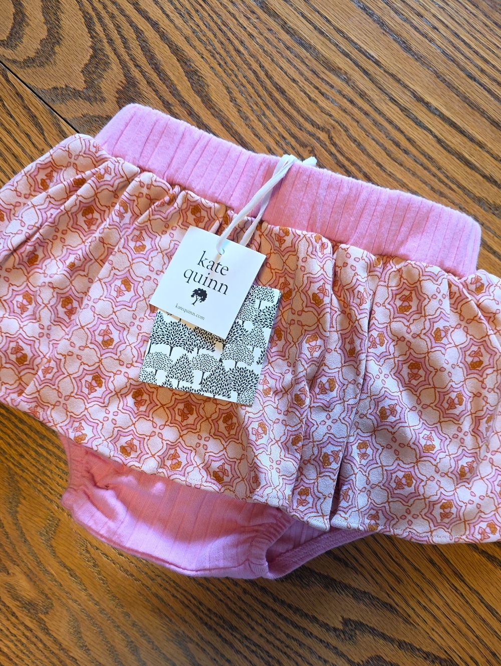 kate quinn Pink Geometric Ruffle Diaper Cover Size 2T